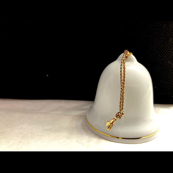 Disney bell ornament - Picture 2 of 3